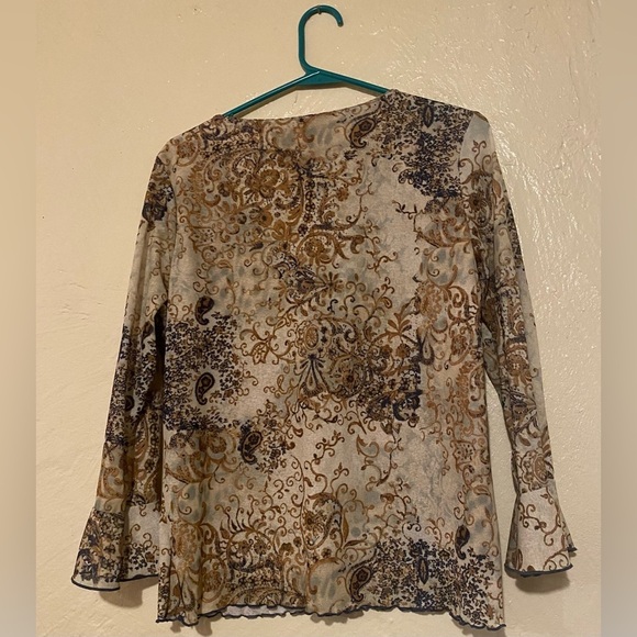 St. John’s bay long sleeve shirt - Picture 2 of 4